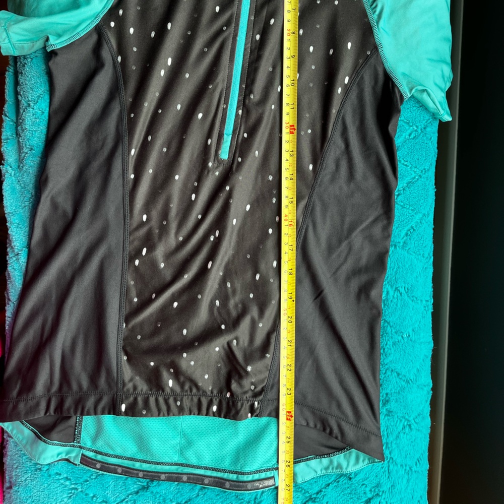 Mondetta Black and Teal Short Sleeve Tee